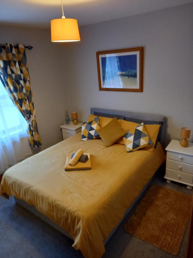 A New U Country Cottage Clynacartan Екстер'єр фото