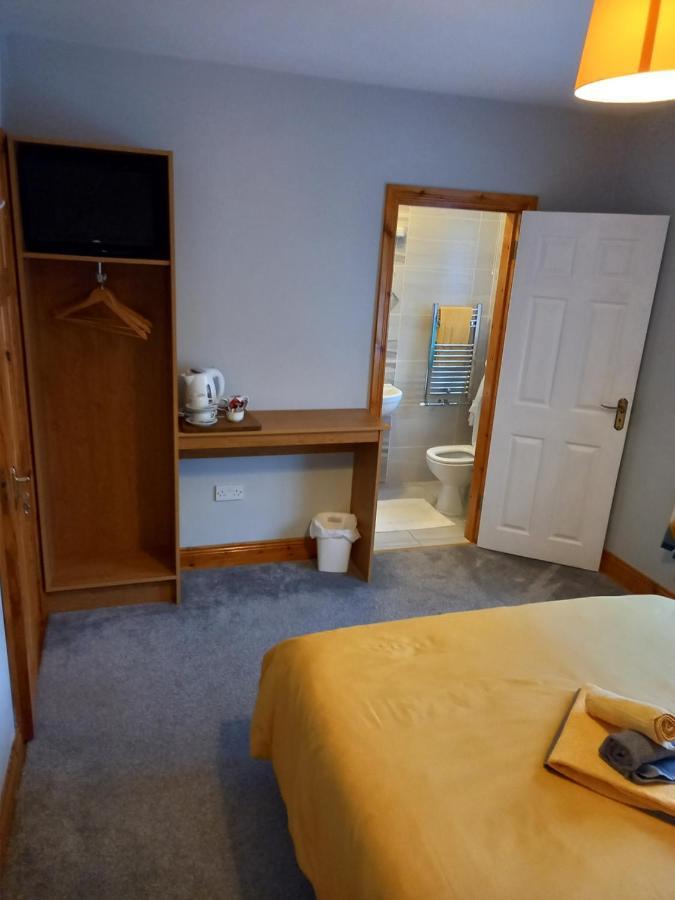 A New U Country Cottage Clynacartan Екстер'єр фото