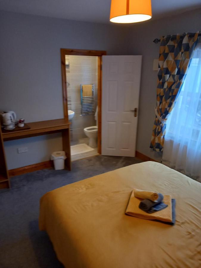 A New U Country Cottage Clynacartan Екстер'єр фото
