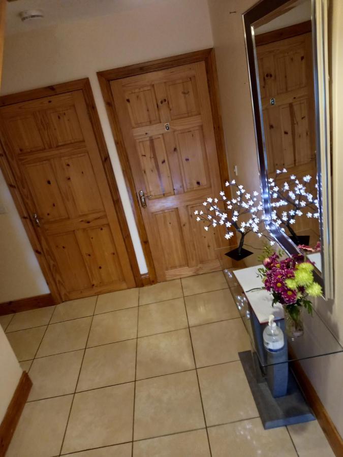 A New U Country Cottage Clynacartan Екстер'єр фото