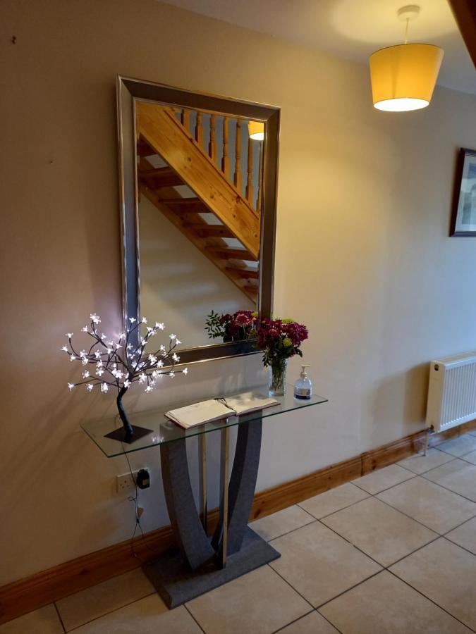 A New U Country Cottage Clynacartan Екстер'єр фото