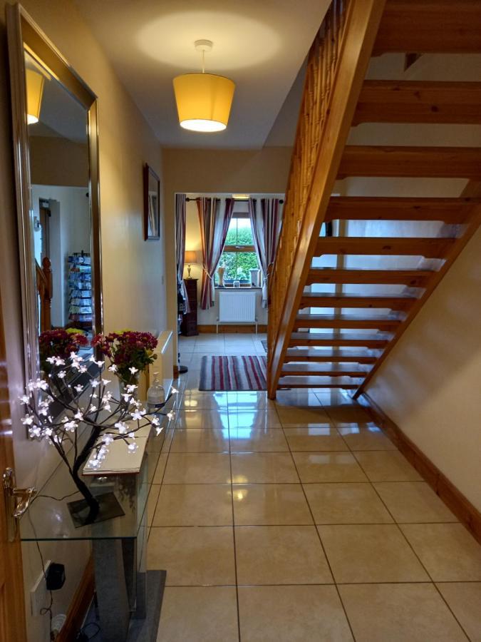 A New U Country Cottage Clynacartan Екстер'єр фото