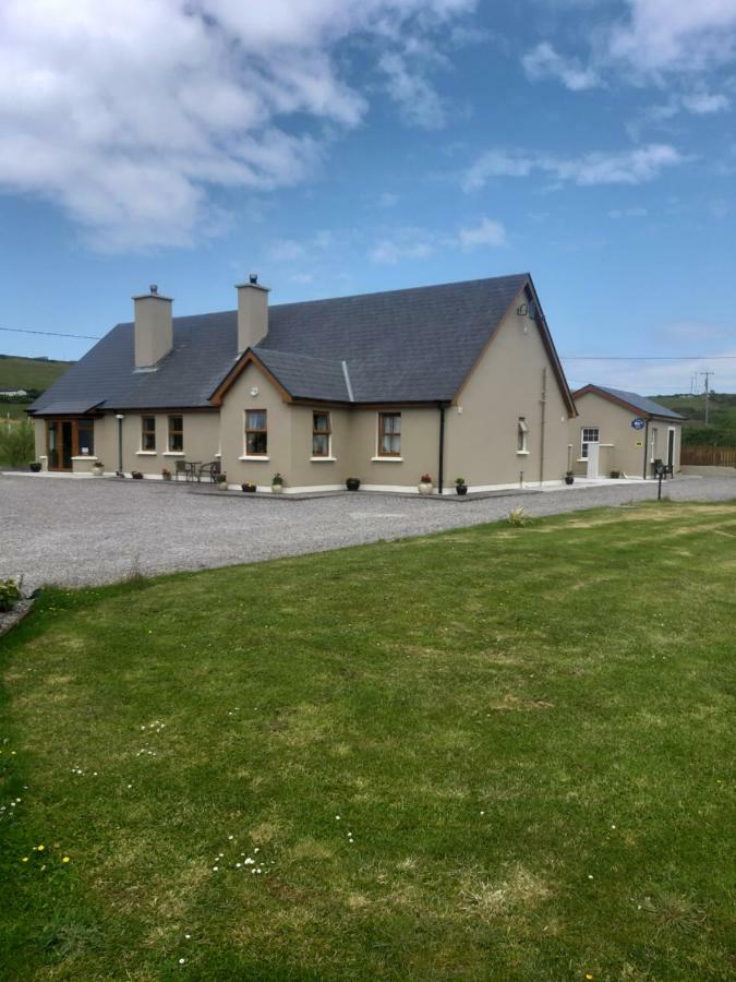 A New U Country Cottage Clynacartan Екстер'єр фото